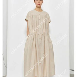 마뉴엘에기욤 Full shirring robe dress beige