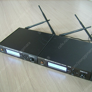 SECO 무선마이크 수신기 (UX-850) 2대 (가격 인하합니다)