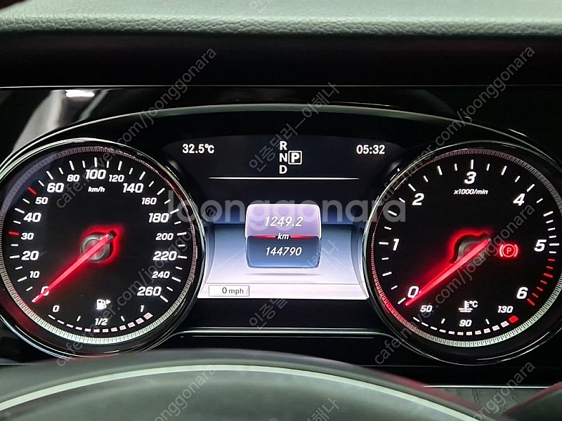 벤츠E-클래스 W213 E220d 아방가르드 (5인승)...--5