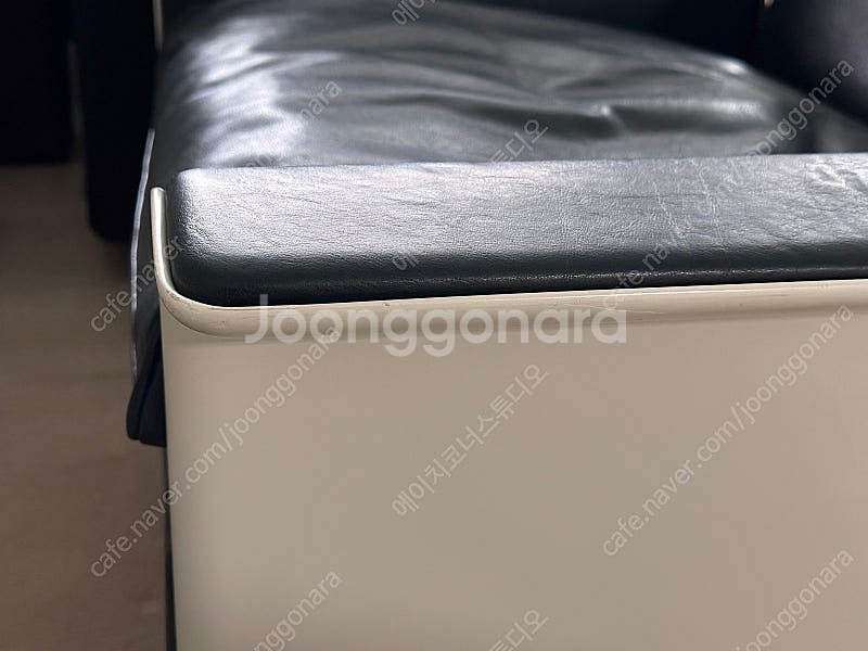 Dieter rams vitsoe 620 chair p...--6