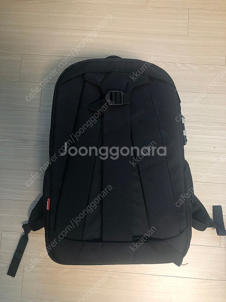 맨프로토 백팩 mb sb390 판매합니다--0