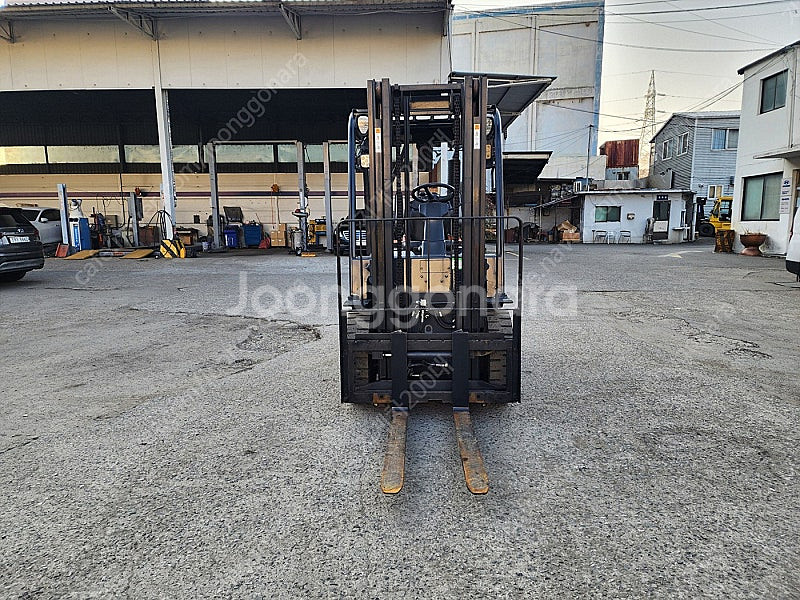 428시간 신차급 두산 디젤 2.5톤지게차 D25S-7...--5