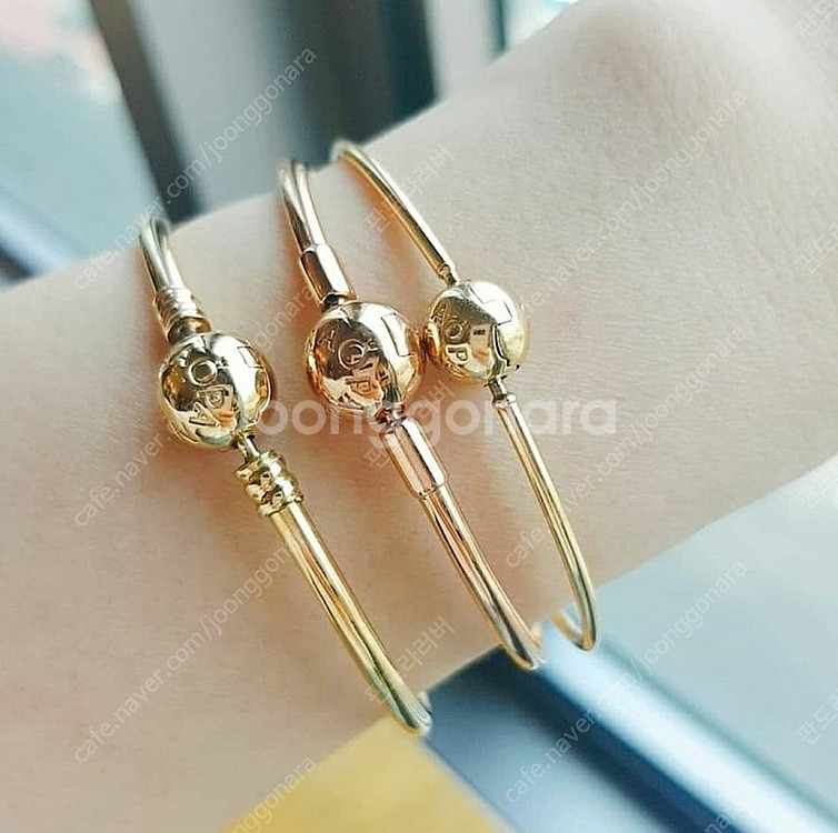 판도라 14K 골드 뱅글과 골드에센스 뱅글 판매--5