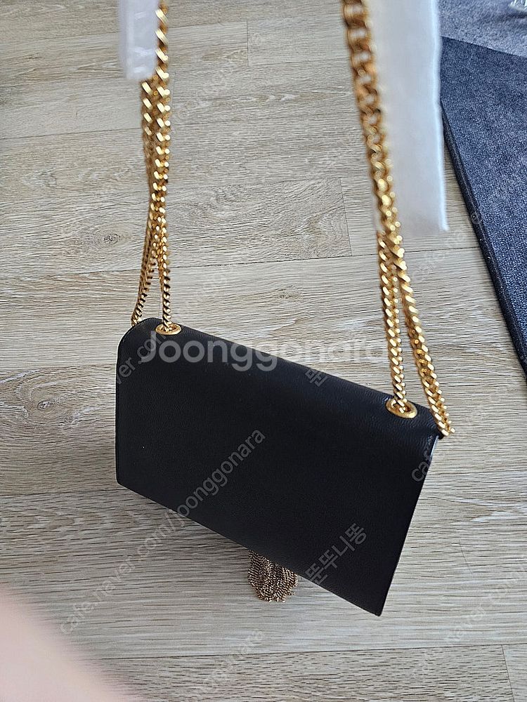 청주)입생로랑 테슬 검정 체인백 판매합니다.--4