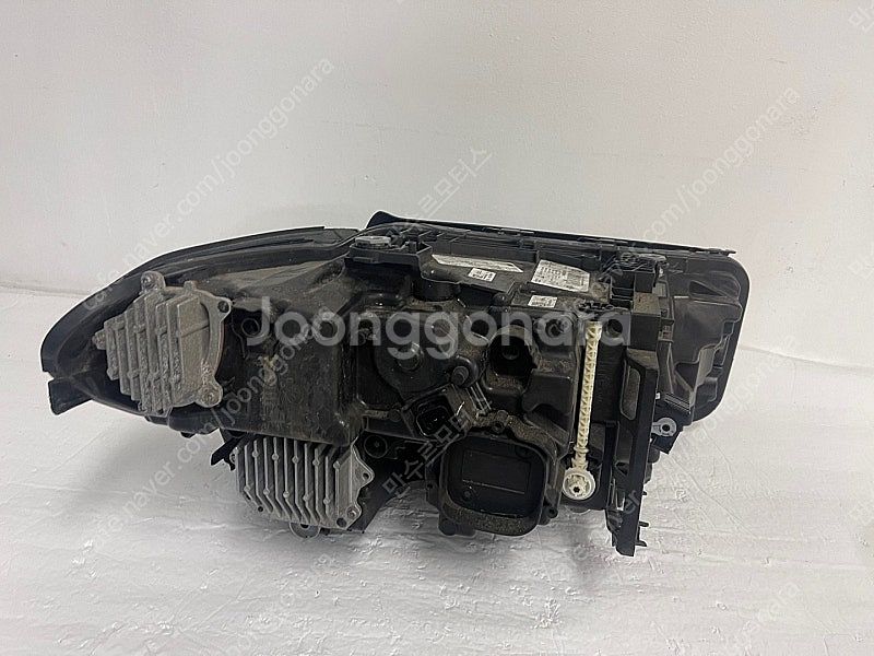 BMW 5시리즈 G30LCI레이져라이트 (좌측 운전석)--1