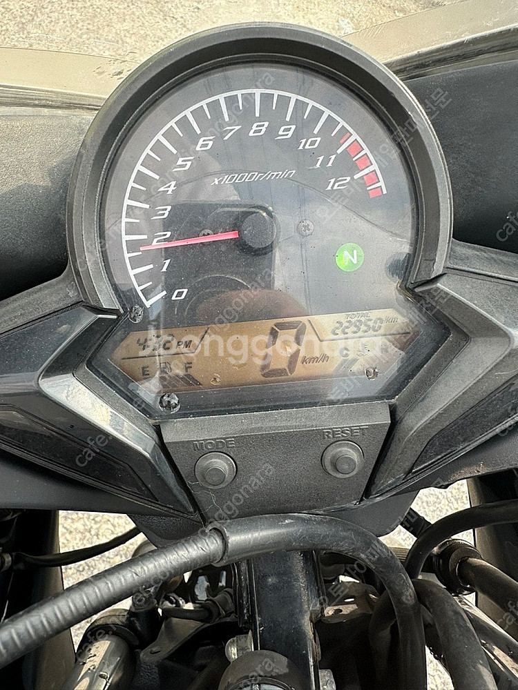 [점검완료]혼다 CBR125R 14년식 블랙 메뉴얼입문...--9