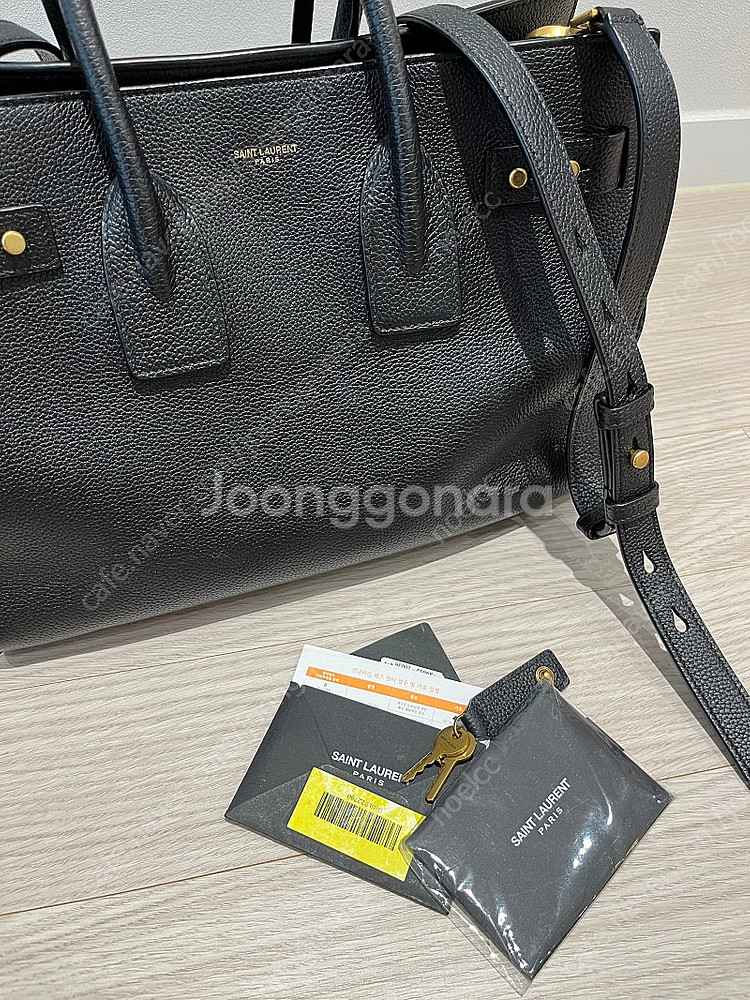 생로랑 탑핸들백 팝니다(정품)--7