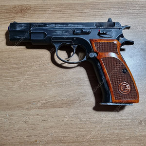 KJ Works CZ 75 웨더링 버전