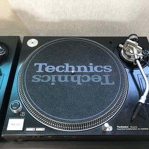 테크닉스 SL-1200MK5G 턴테이블 2대 판매합니다.