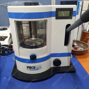 PIKE Technologies, CrushIR Hydraulic Press