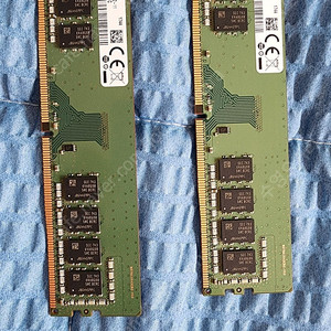 삼성 DDR4 8GB PC4-19200 2개 판매합니다