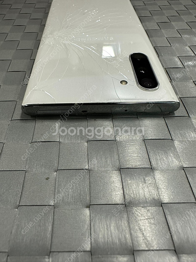 갤럭시노트10 256기가 화이트 액정파손 기능정상 8만...--6