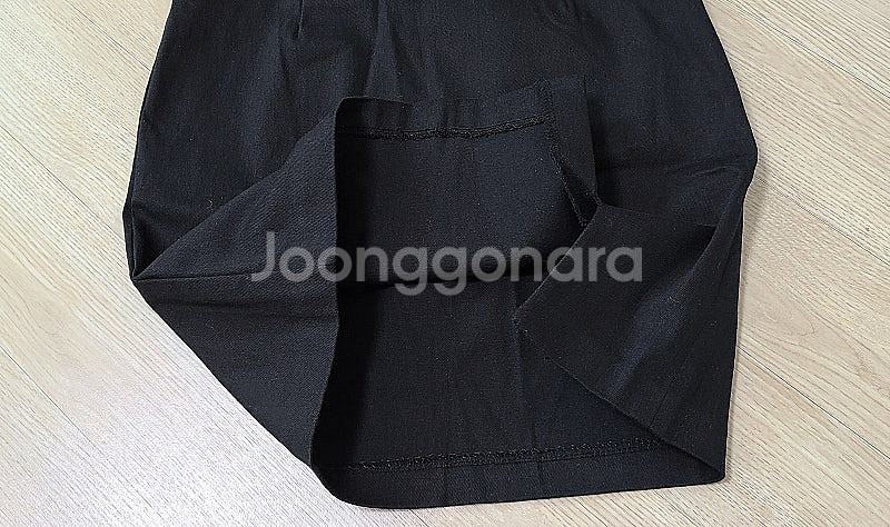 [새상품] 블랙 섹시 앞트임 옆지퍼 미니스커트--6