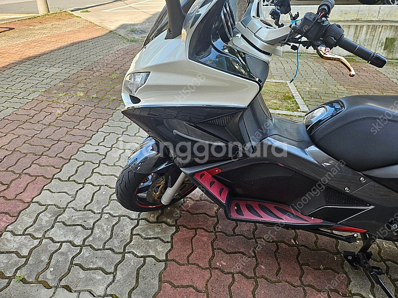 아프릴리아 srv850 15년식 팝니다--4
