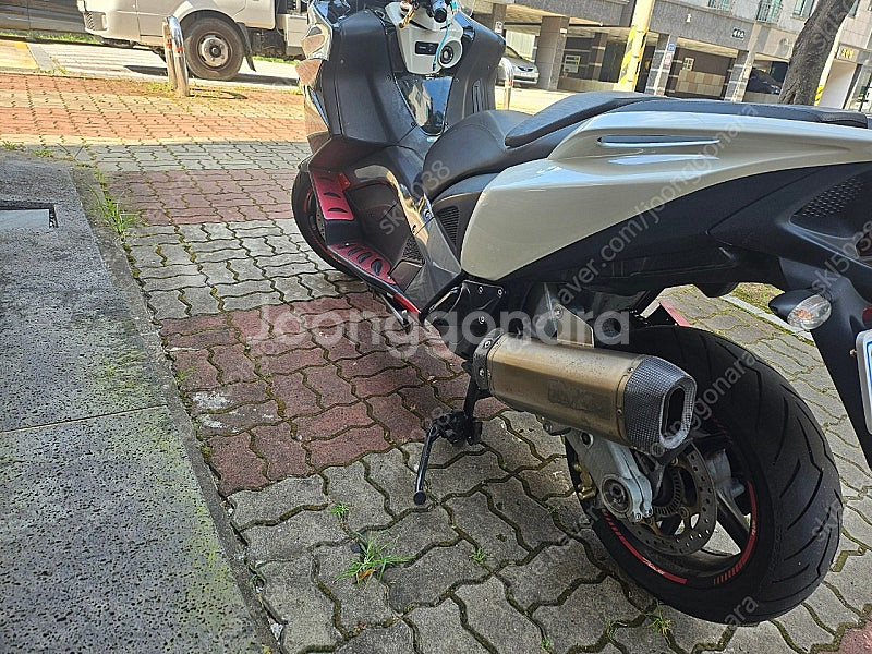 아프릴리아 srv850 15년식 팝니다--6