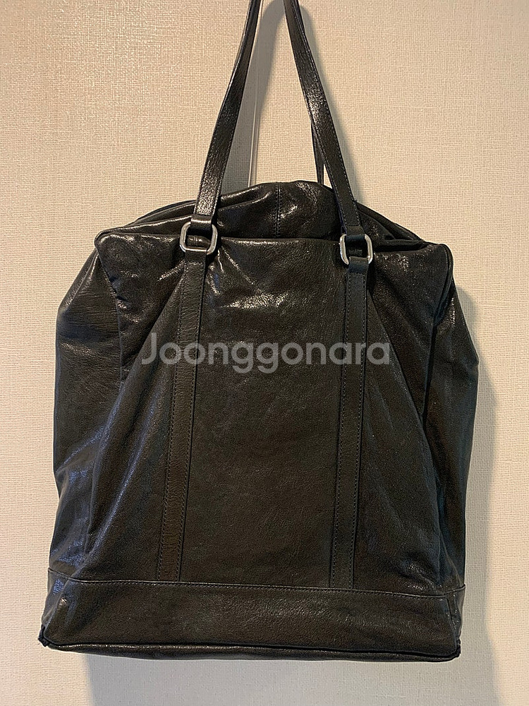 시스템 양가죽 토트백 팝니다--1