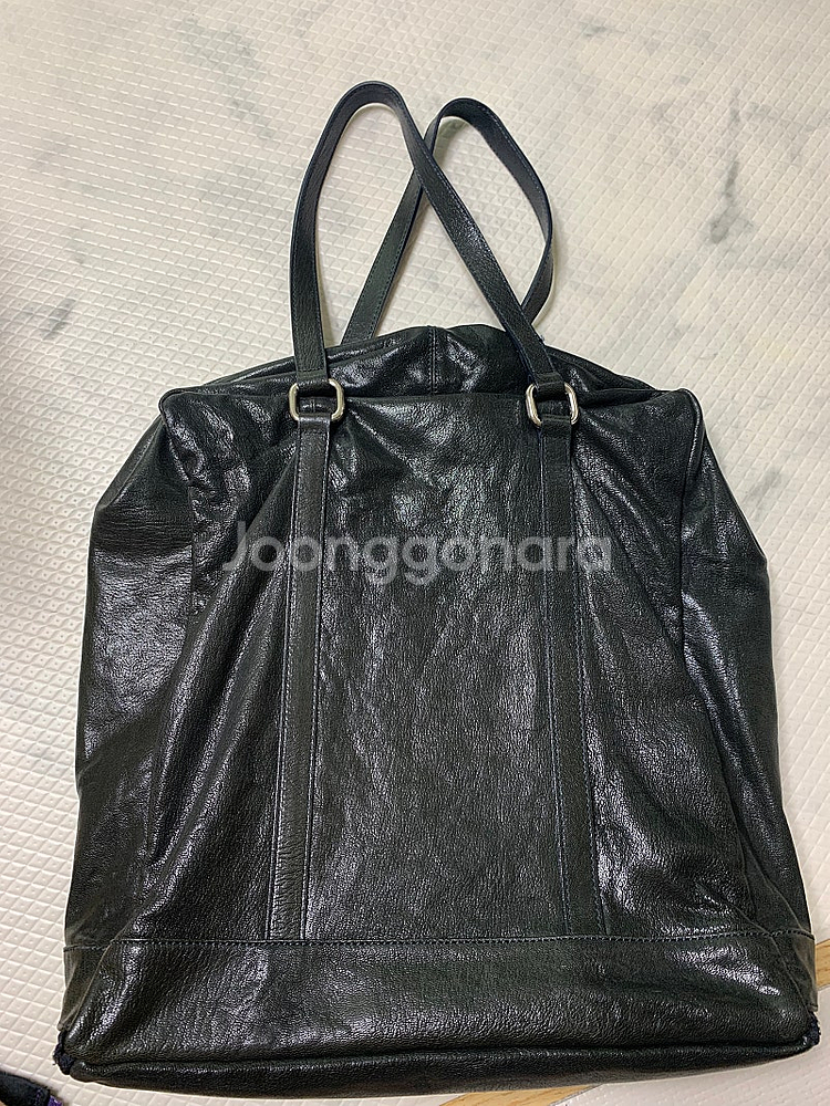 시스템 양가죽 토트백 팝니다--2