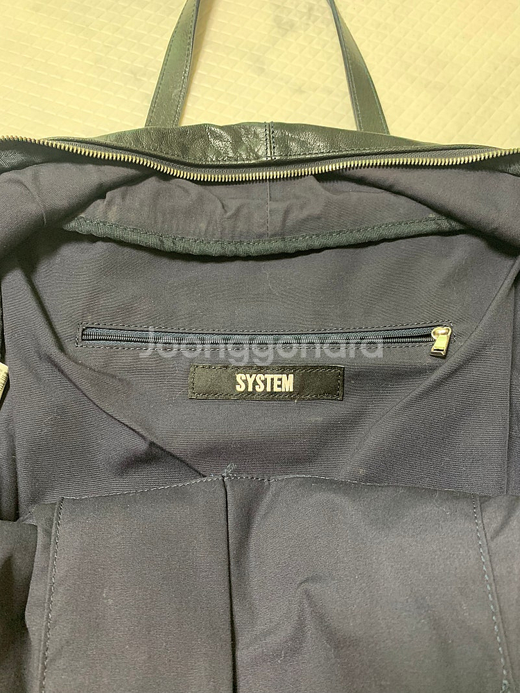 시스템 양가죽 토트백 팝니다--3