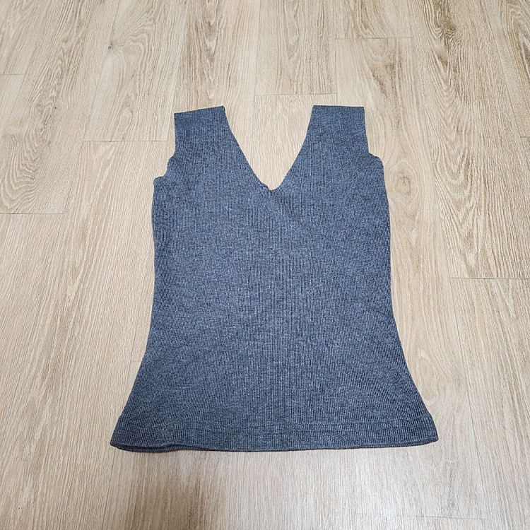 회색 타이트 크롭 니트 나시 44~55 이미지