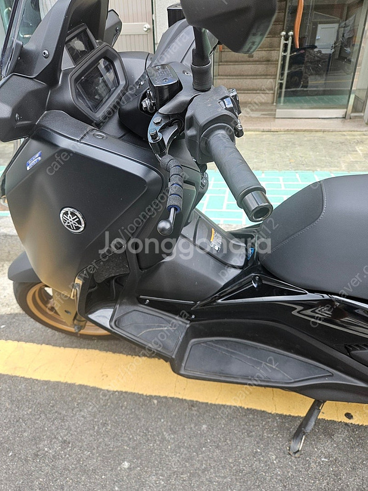 부산 24년식 XMAX 12000키로때 판매합니다.--2