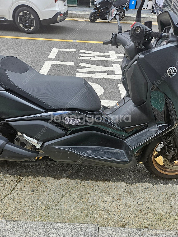 부산 24년식 XMAX 12000키로때 판매합니다.--5