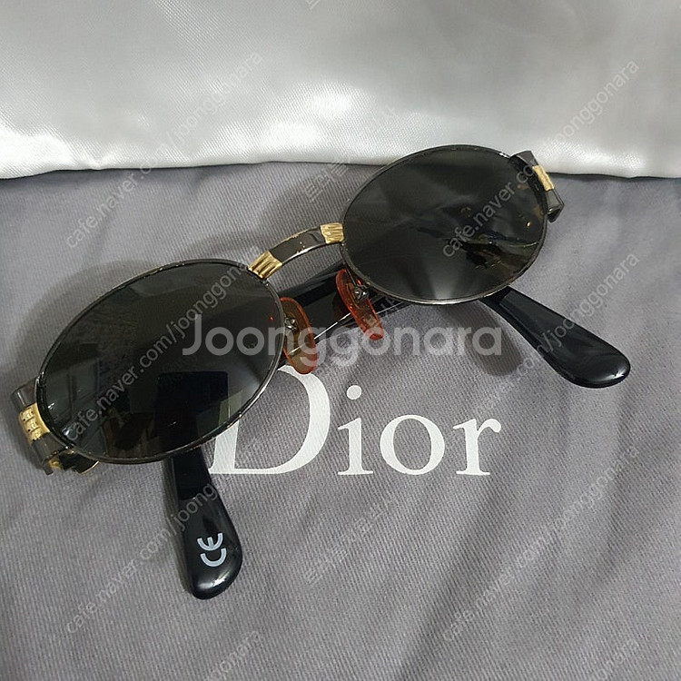 정품 지아니 베르사체 빈티지 선글라스 MOD.S72--0