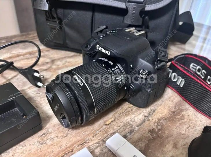 캐논 EOS700D DSLR 카메라 팝니다.--1