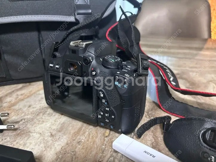 캐논 EOS700D DSLR 카메라 팝니다.--3