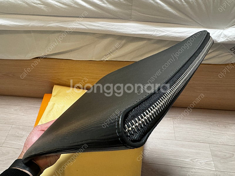 루이비통 클러치 포쉐트주르 GM 에삐 노이어--2