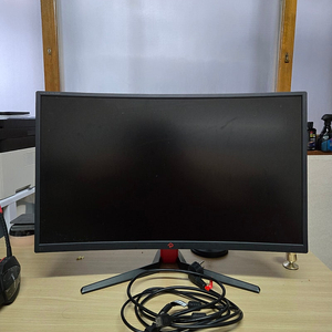 레안텍 27인치 커브드 모니터 144hz 팝니다