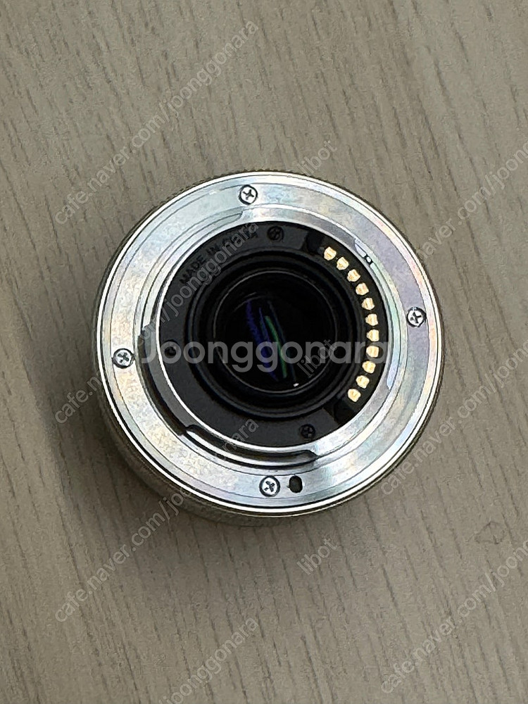 올림푸스 17mm f1.8 msc 렌즈 실버 팝니다.--2
