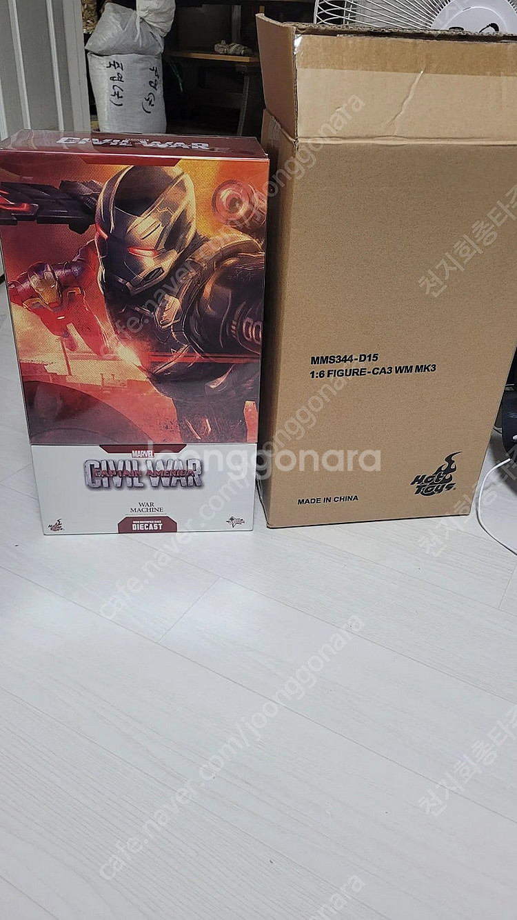 핫토이 시빌워 워머신 외 몇가지 피규어 타임세일 진행합...--1