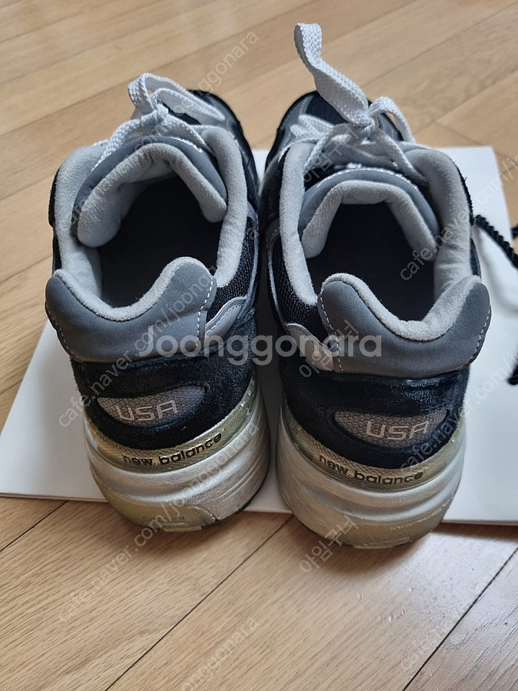 뉴발란스 992 블랙 240 사이즈 팝니다.--2