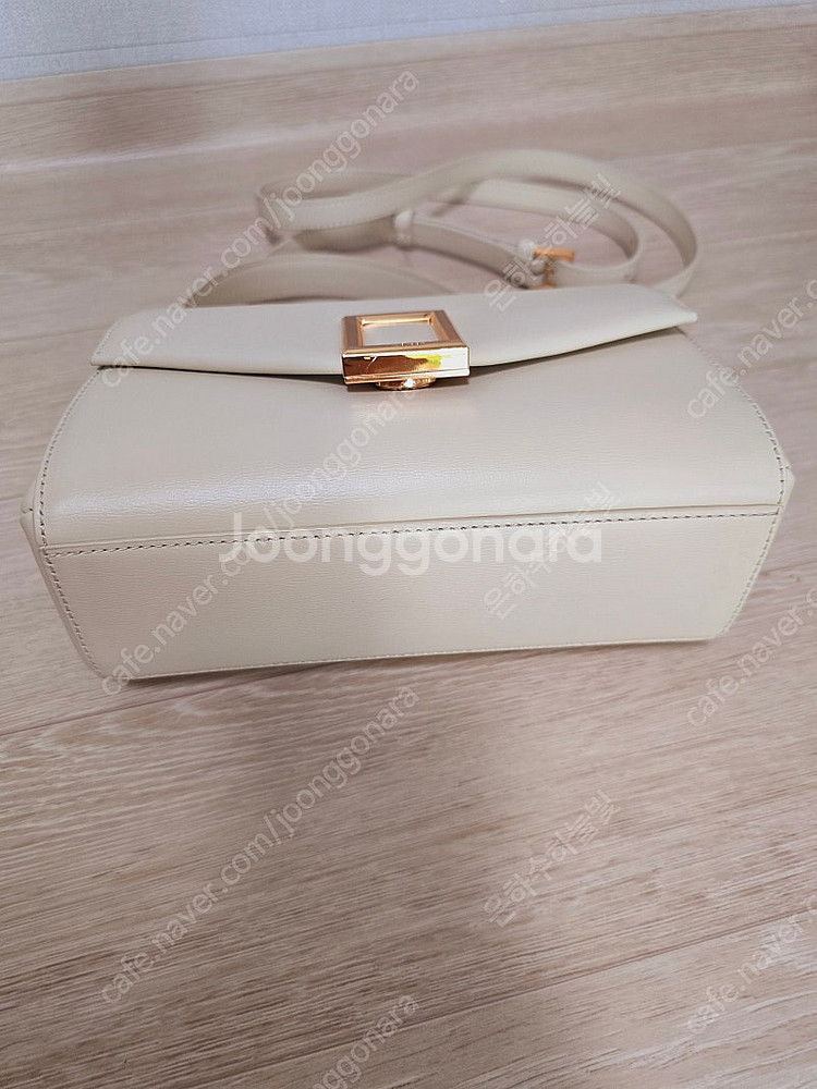 쿠론 베이 21 아이보리색 토트백 숄더백 크로스백 판매--2