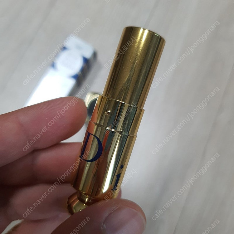 디올 어딕트 루즈 649 립스틱 이미지