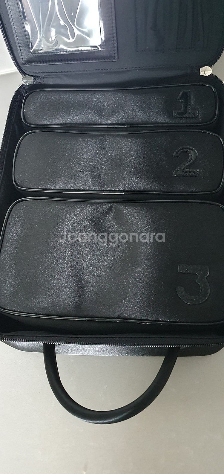 디올 뷰티 파우치 여행용 VIP크러치(새상품)--1