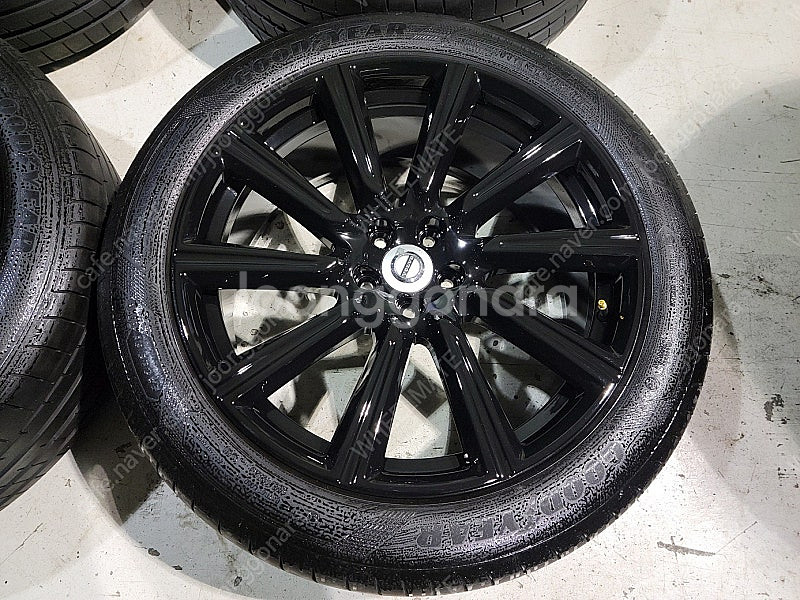 [판매] 볼보 XC60 장착가능한 20인치 정품 휠타이...--2