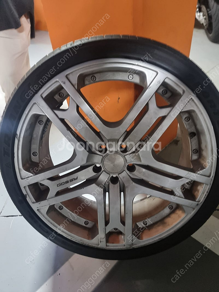 리모시스 RS600 22인치 휠타이어 판매합니다.--2