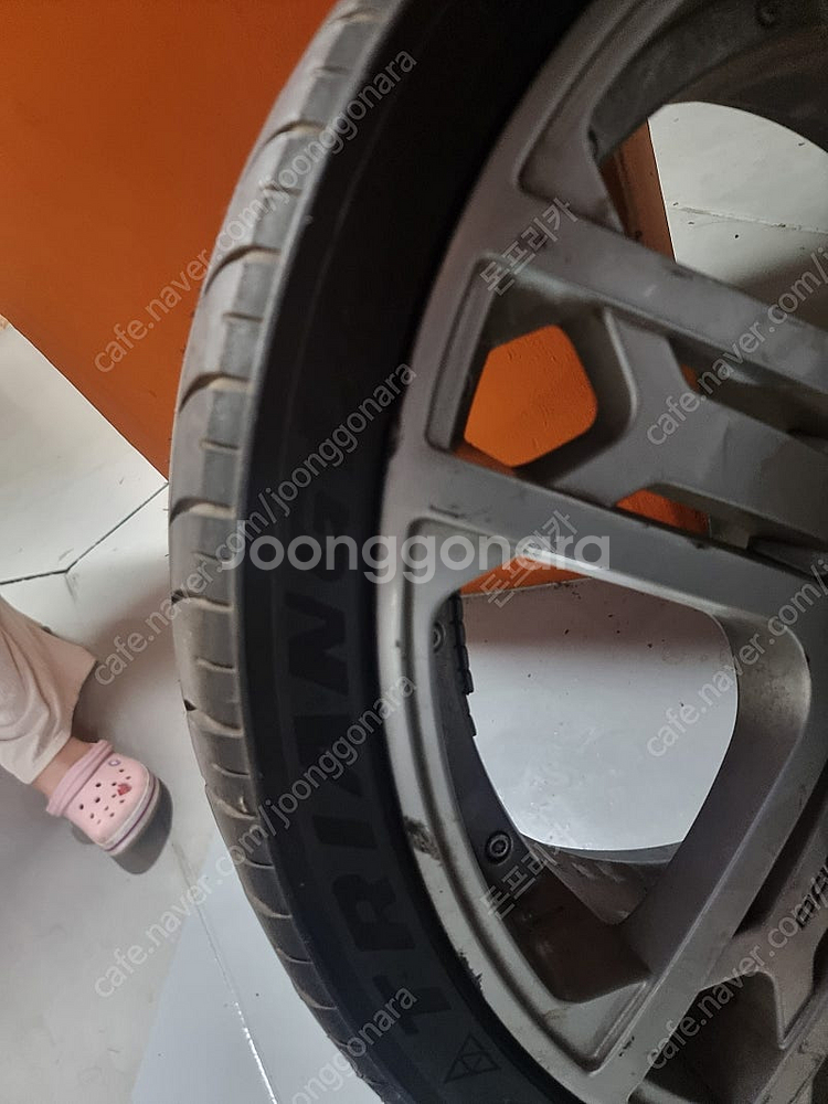 리모시스 RS600 22인치 휠타이어 판매합니다.--3