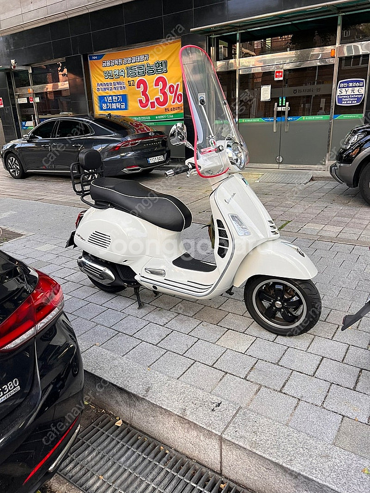 [21년식] 베스파 125 gts 하얀색 16000KM--3