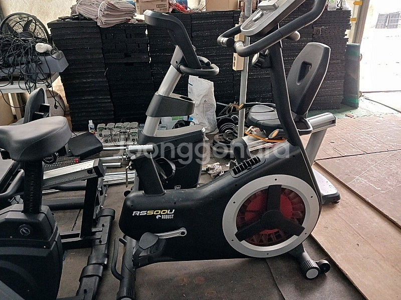 로버스트 입식 사이클 헬스 사이클 실내 자전거 팝니다--0