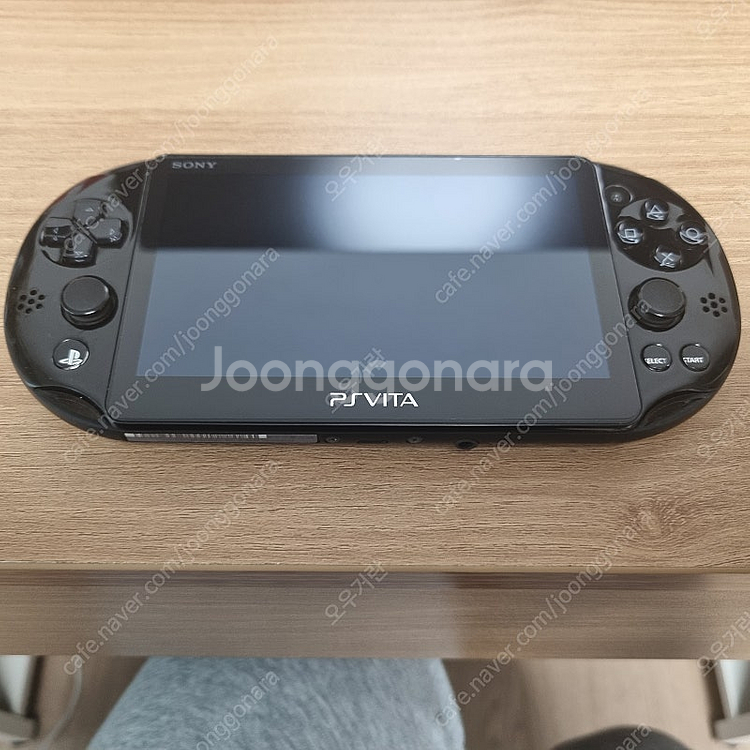 PS VITA2세대 블랙 색상 판매--1
