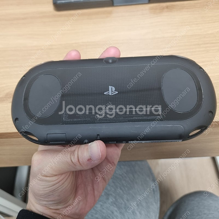 PS VITA2세대 블랙 색상 판매--2