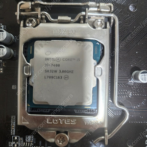 i5 7400cpu.메인보드 팝니다~~