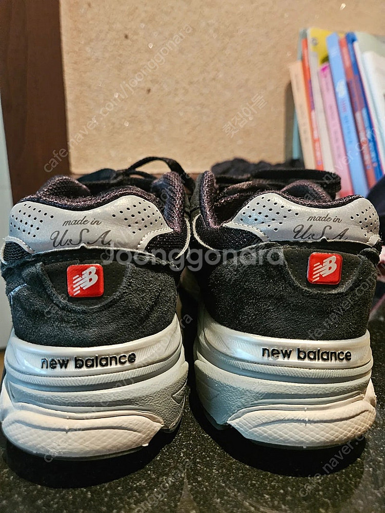 (가격인하) 뉴발란스 990 v3 블랙 260 / 99...--4