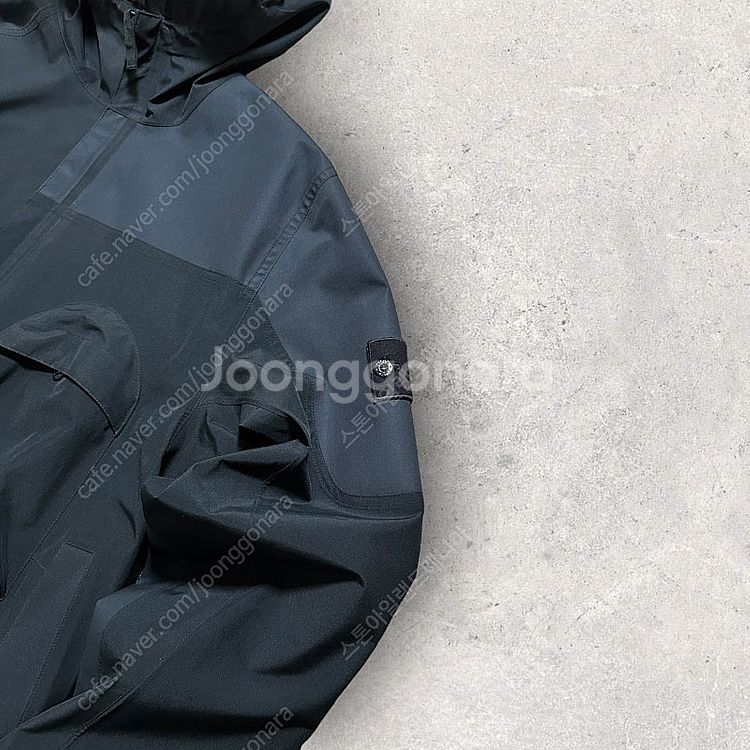 100 스톤아일랜드 고스트 탱크쉴드 바람막이 자켓--2