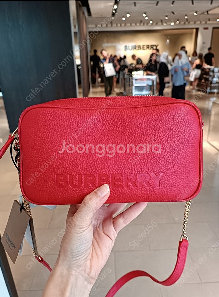 버버리 얼론게이티드 카메라 백 (새제품) 급매--0