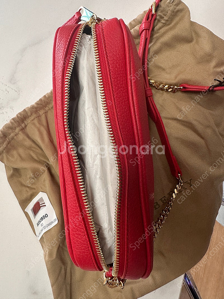 버버리 얼론게이티드 카메라 백 (새제품) 급매--5