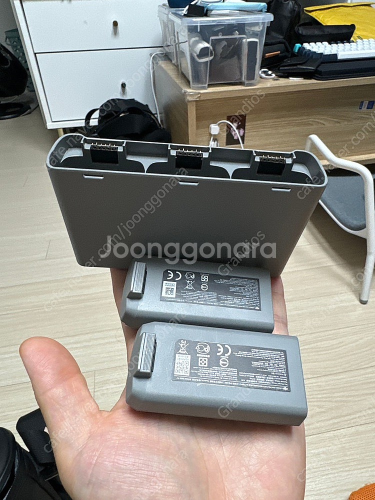 dji mini2 배터리 2개, 충전케이스 5만원--0