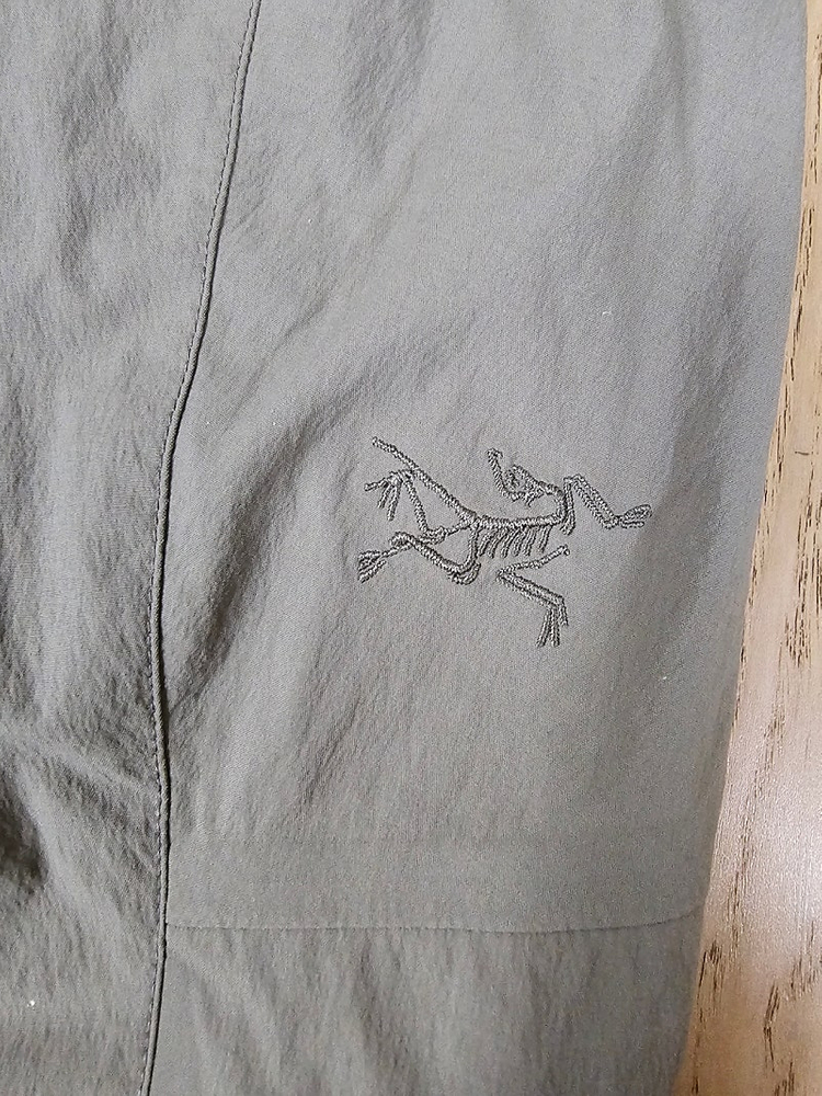 아크테릭스 바지 이미지